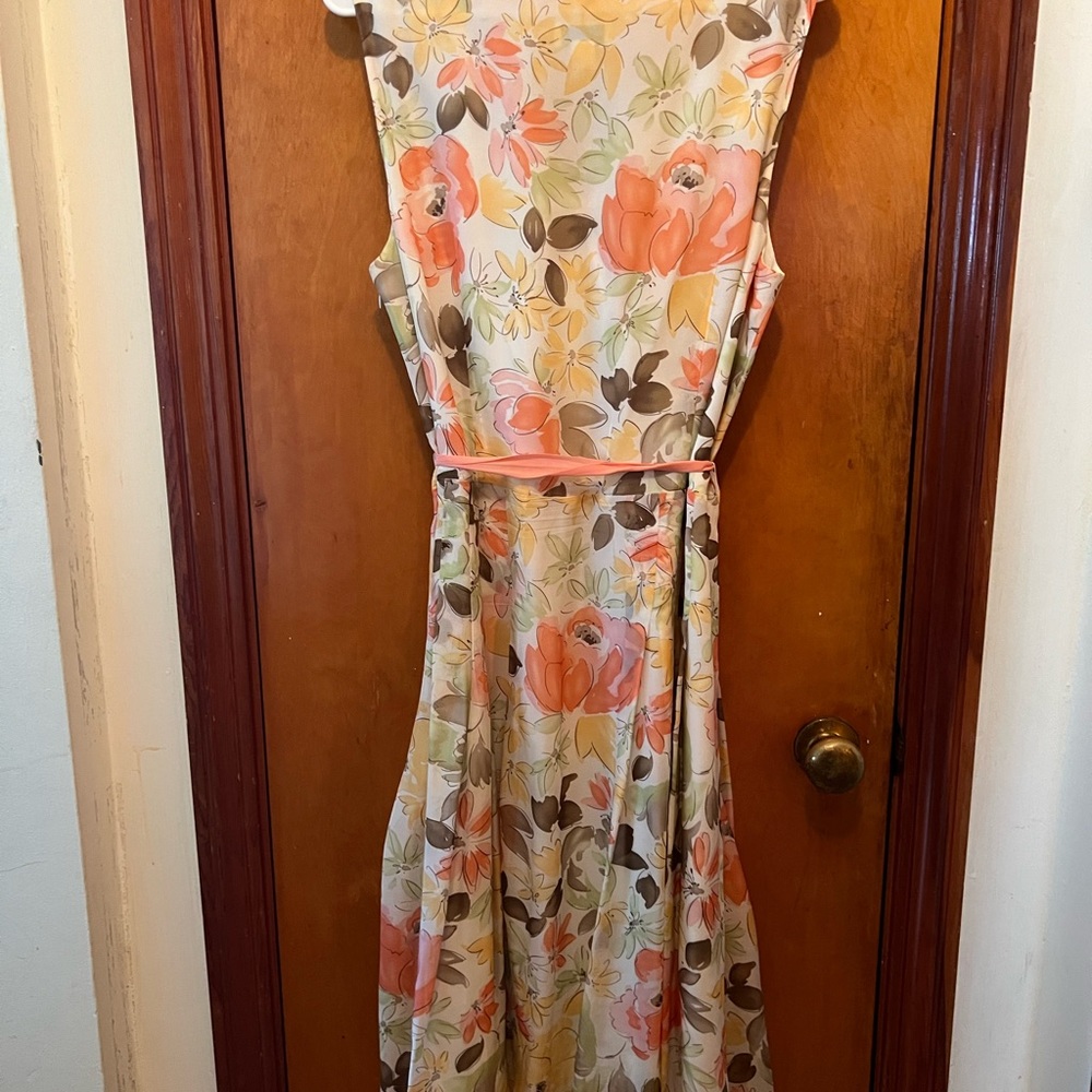 Nice simple dress to dress up or down.